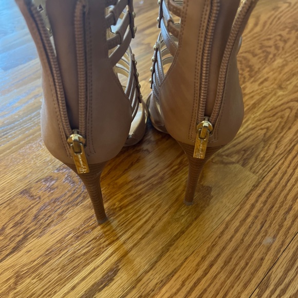 Jessica Simpson Heels - Picture 2 of 6